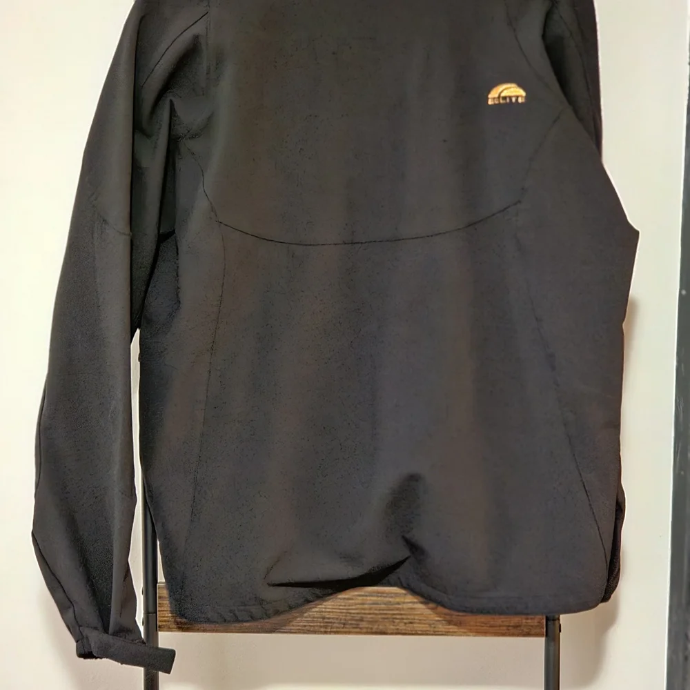 Ellesse Men's Black Half-Zip Performance Jacket - Picture 4 of 4